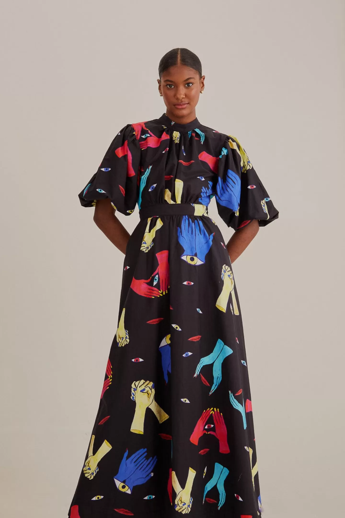 FARM Rio  BLACK COLORFUL TOGETHER SHORT SLEEVE MIDI DRESS