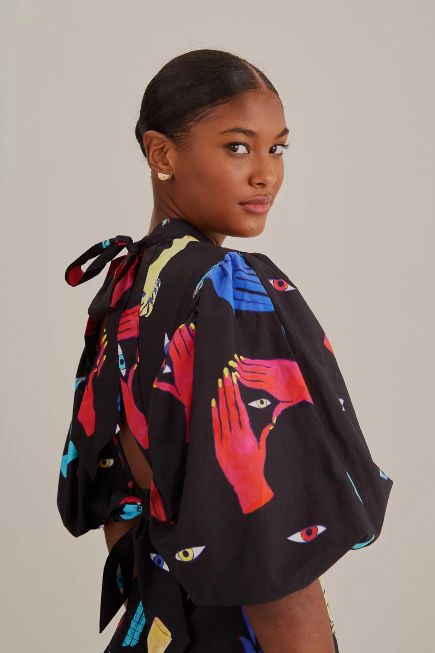 FARM Rio  BLACK COLORFUL TOGETHER SHORT SLEEVE MIDI DRESS