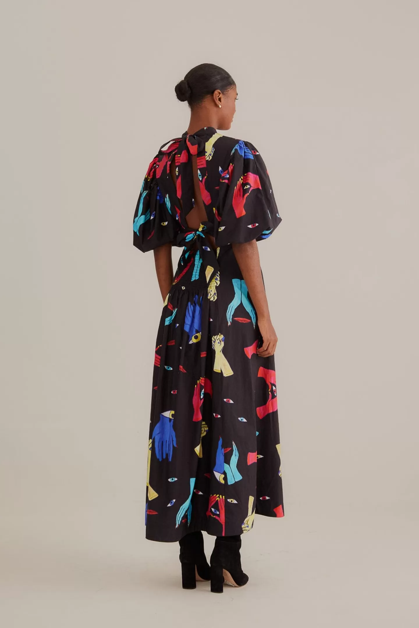 FARM Rio  BLACK COLORFUL TOGETHER SHORT SLEEVE MIDI DRESS