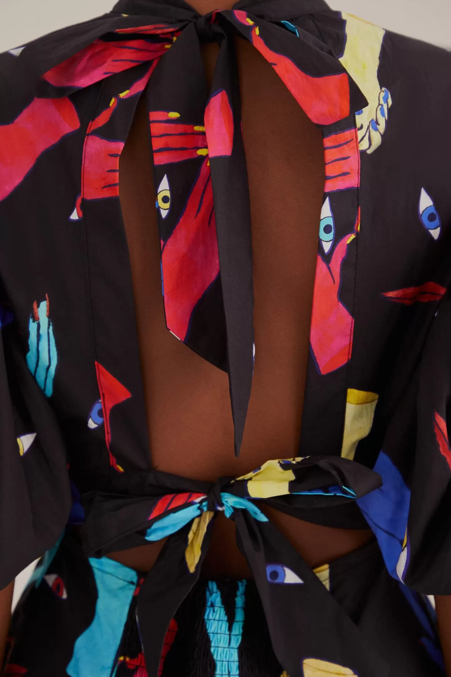FARM Rio  BLACK COLORFUL TOGETHER SHORT SLEEVE MIDI DRESS