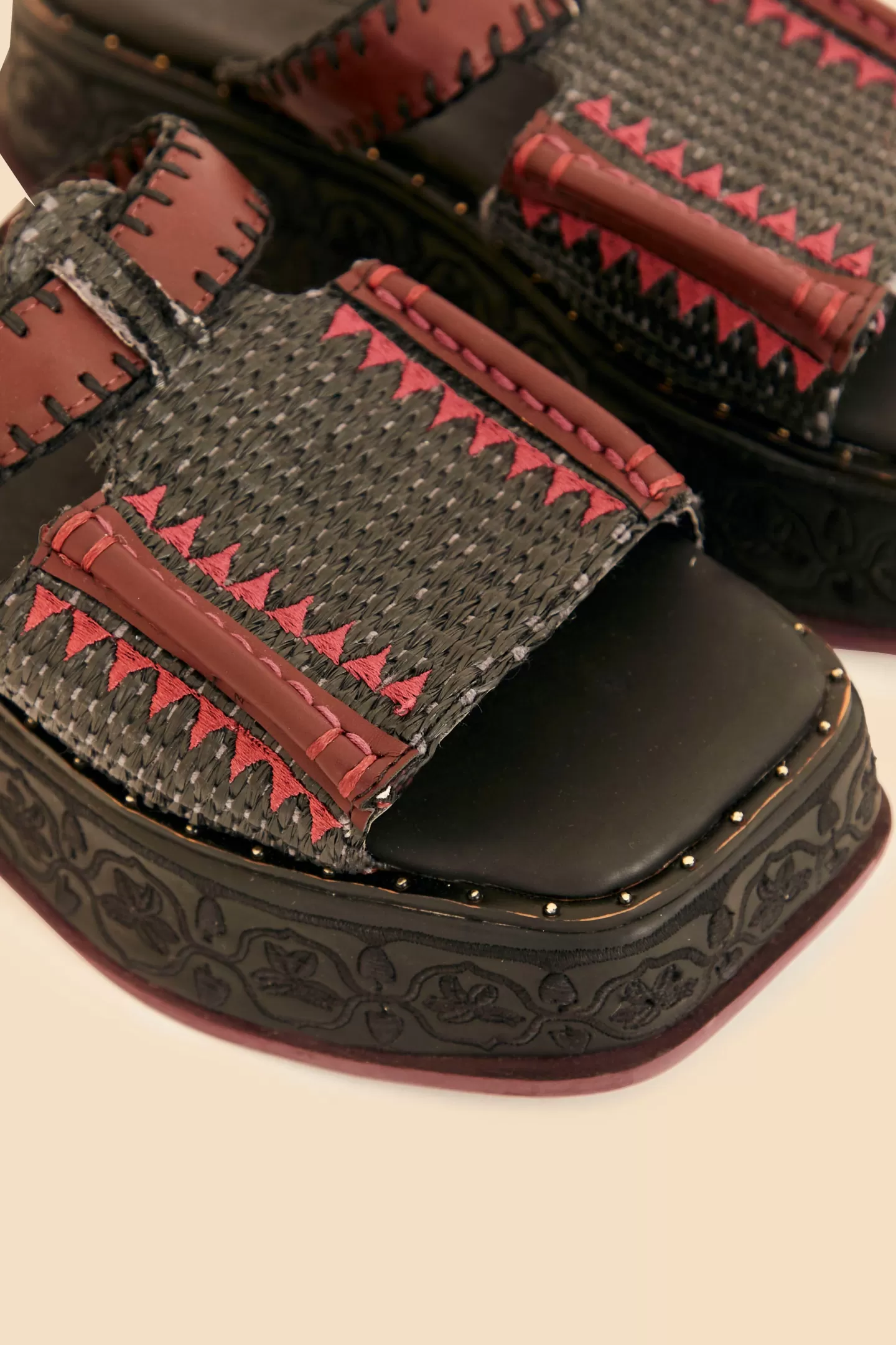 FARM Rio  BLACK FLATFORM MULE