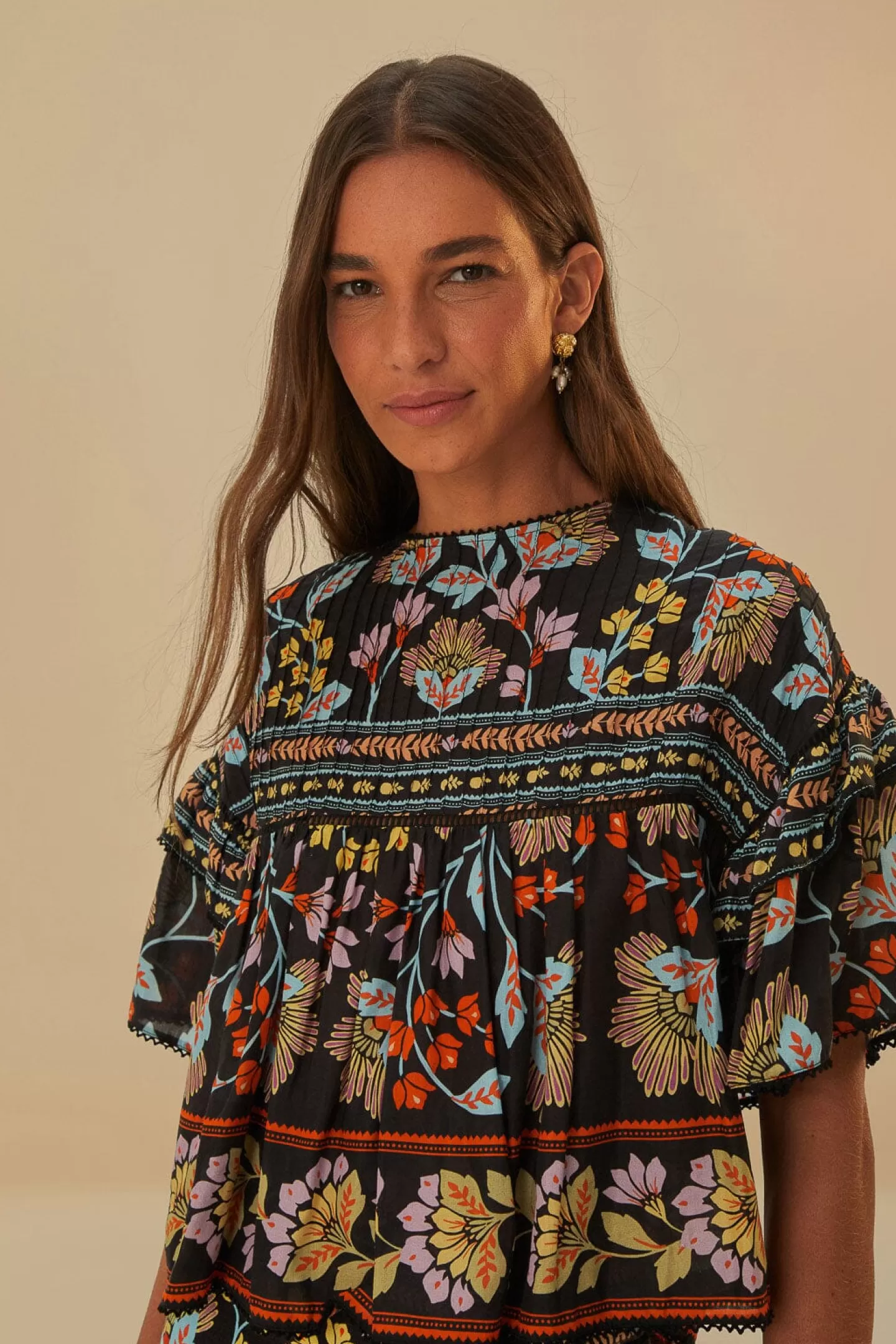 FARM Rio  BLACK FLOWERY RUFFLE BLOUSE