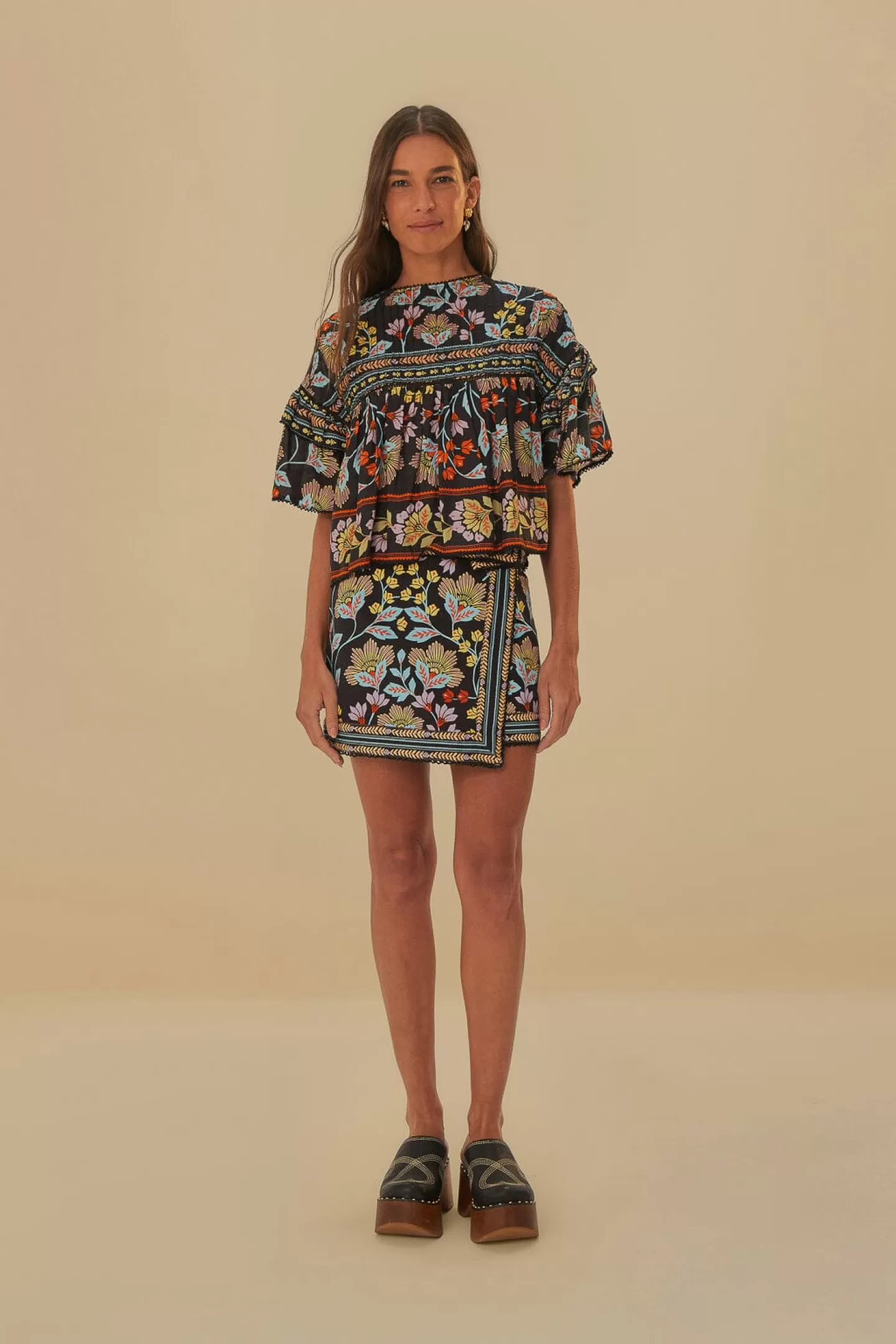 FARM Rio  BLACK FLOWERY RUFFLE BLOUSE