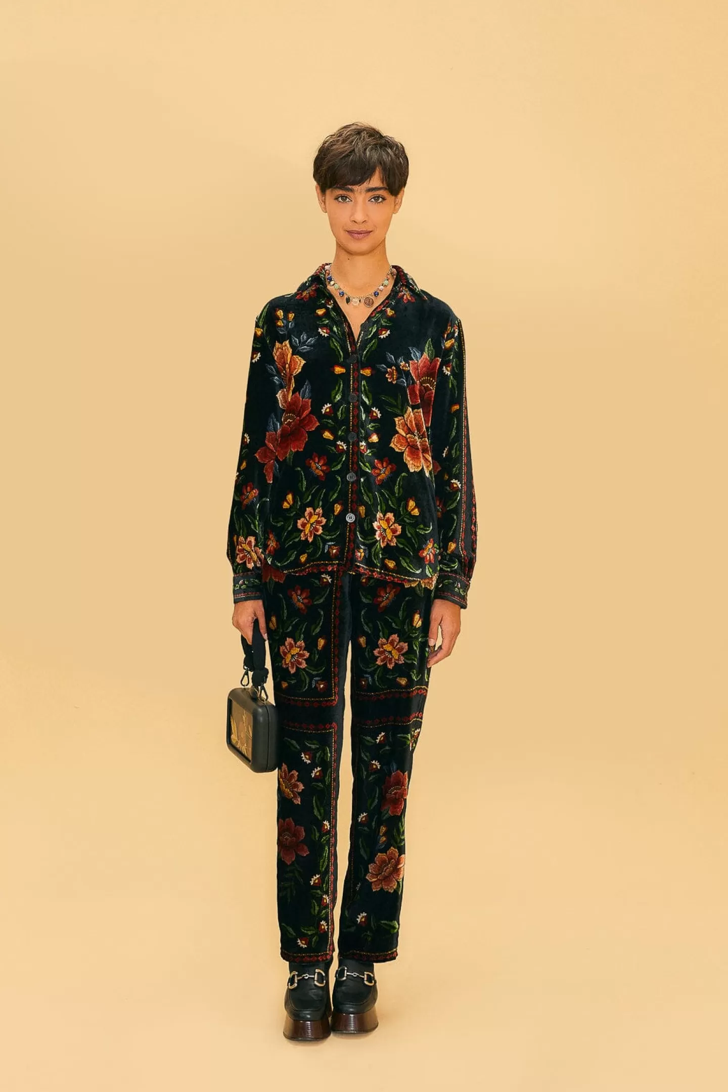 FARM Rio  BLACK MACAWS GARDEN PANTS