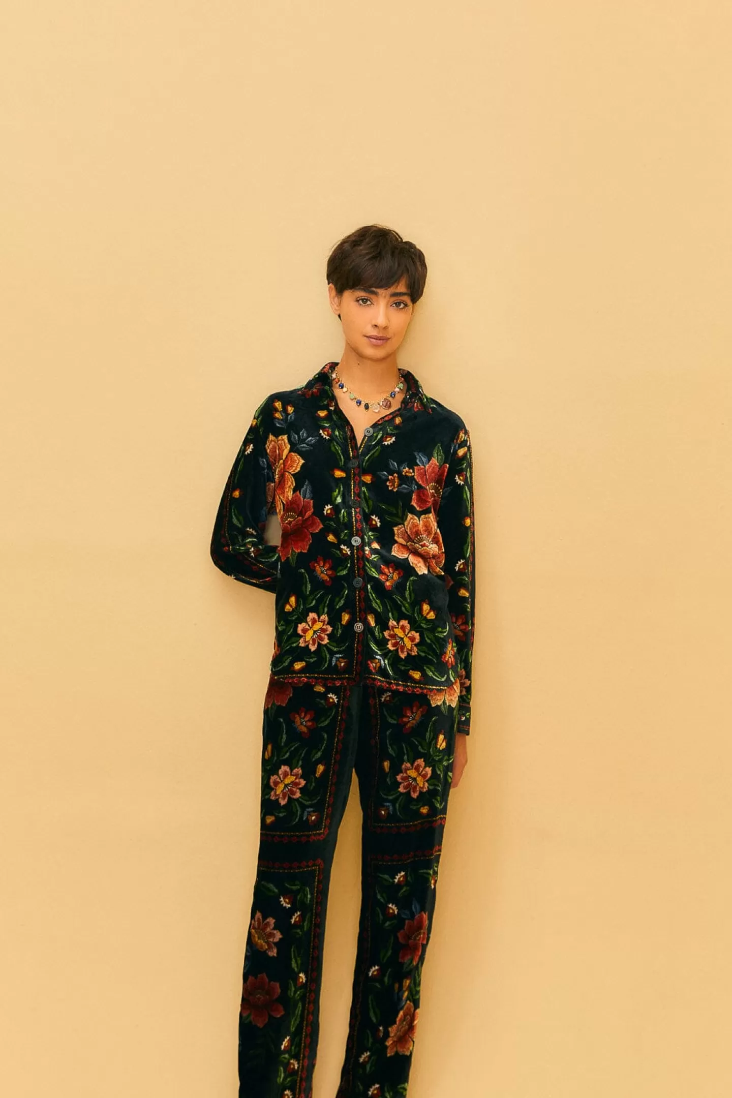 FARM Rio  BLACK MACAWS GARDEN PANTS