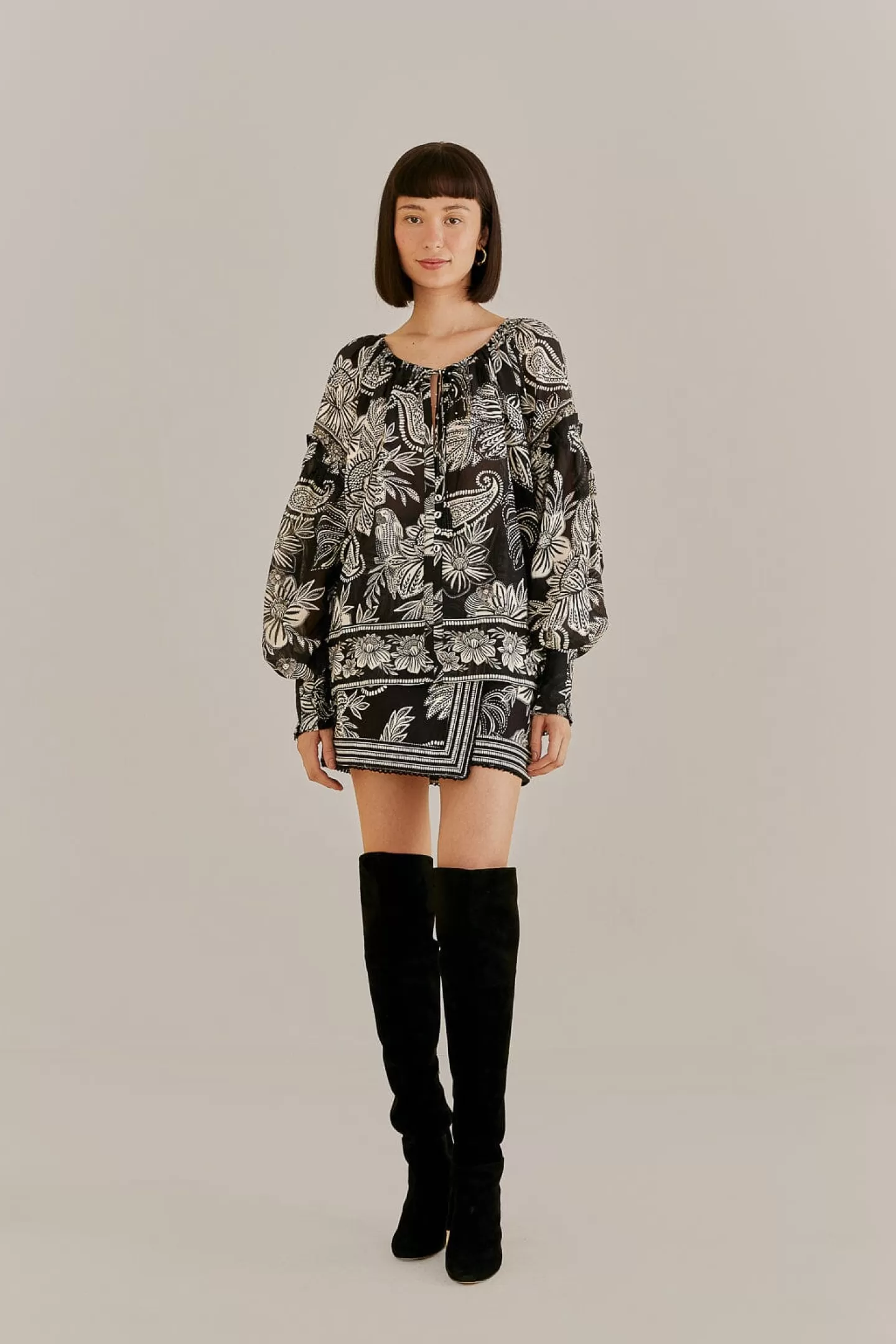 FARM Rio  BLACK PAISLEY BLOOM MINI SKIRT