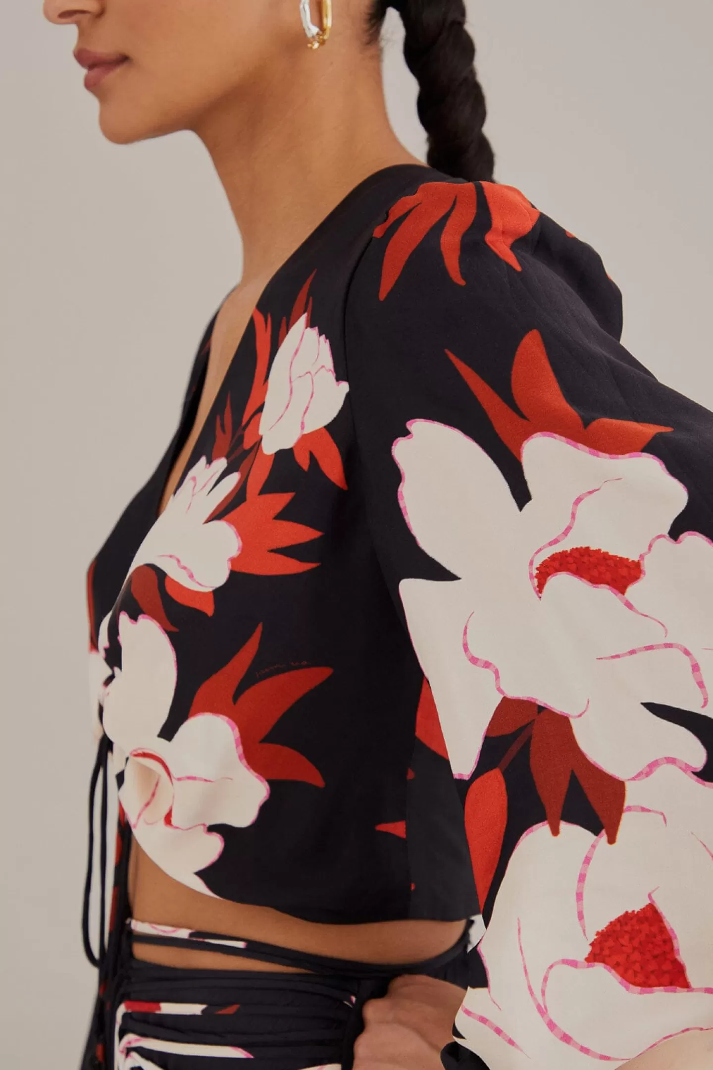 FARM Rio  BLACK PEONY LONG SLEEVE BLOUSE