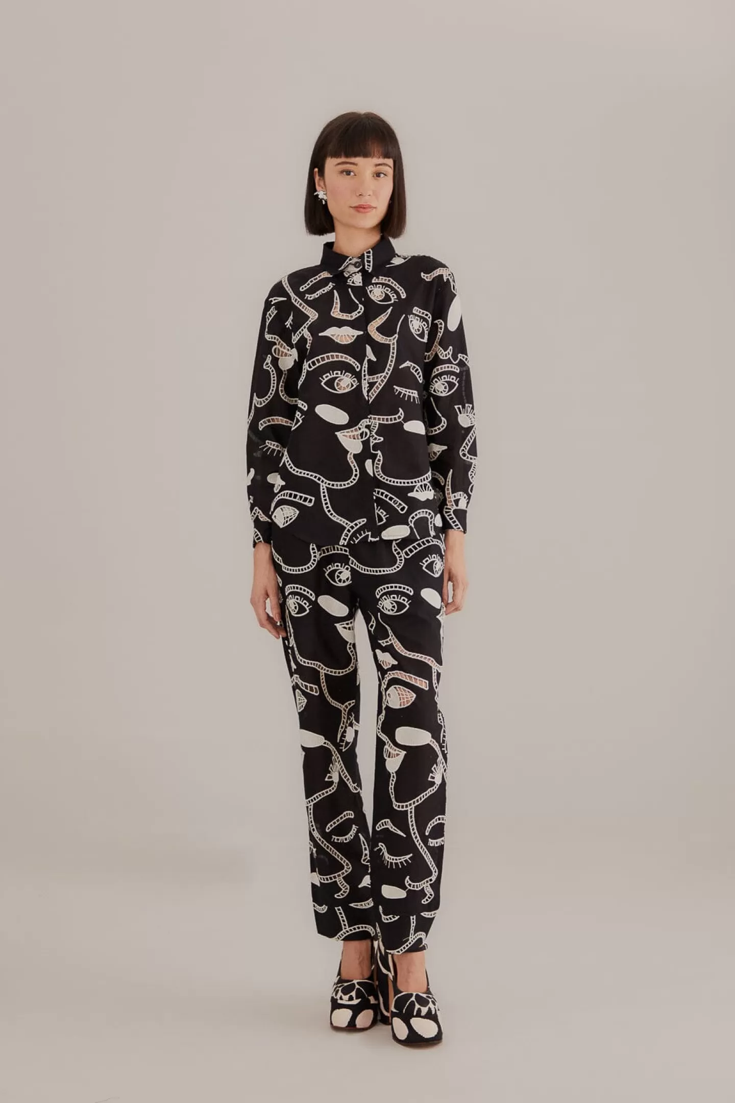 FARM Rio  BLACK RICHELIEU FACES PANTS