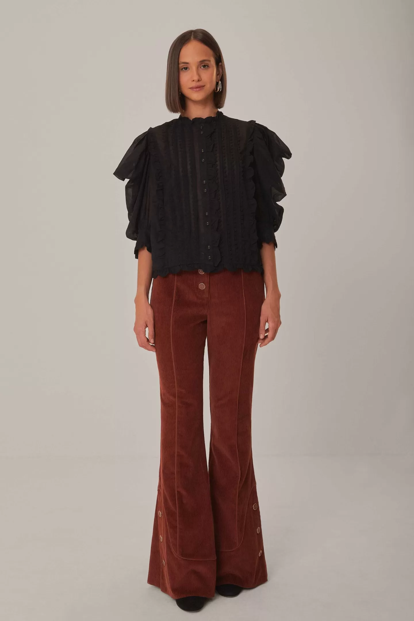 FARM Rio  BLACK SHORT SLEEVE PLEATED BLOUSE