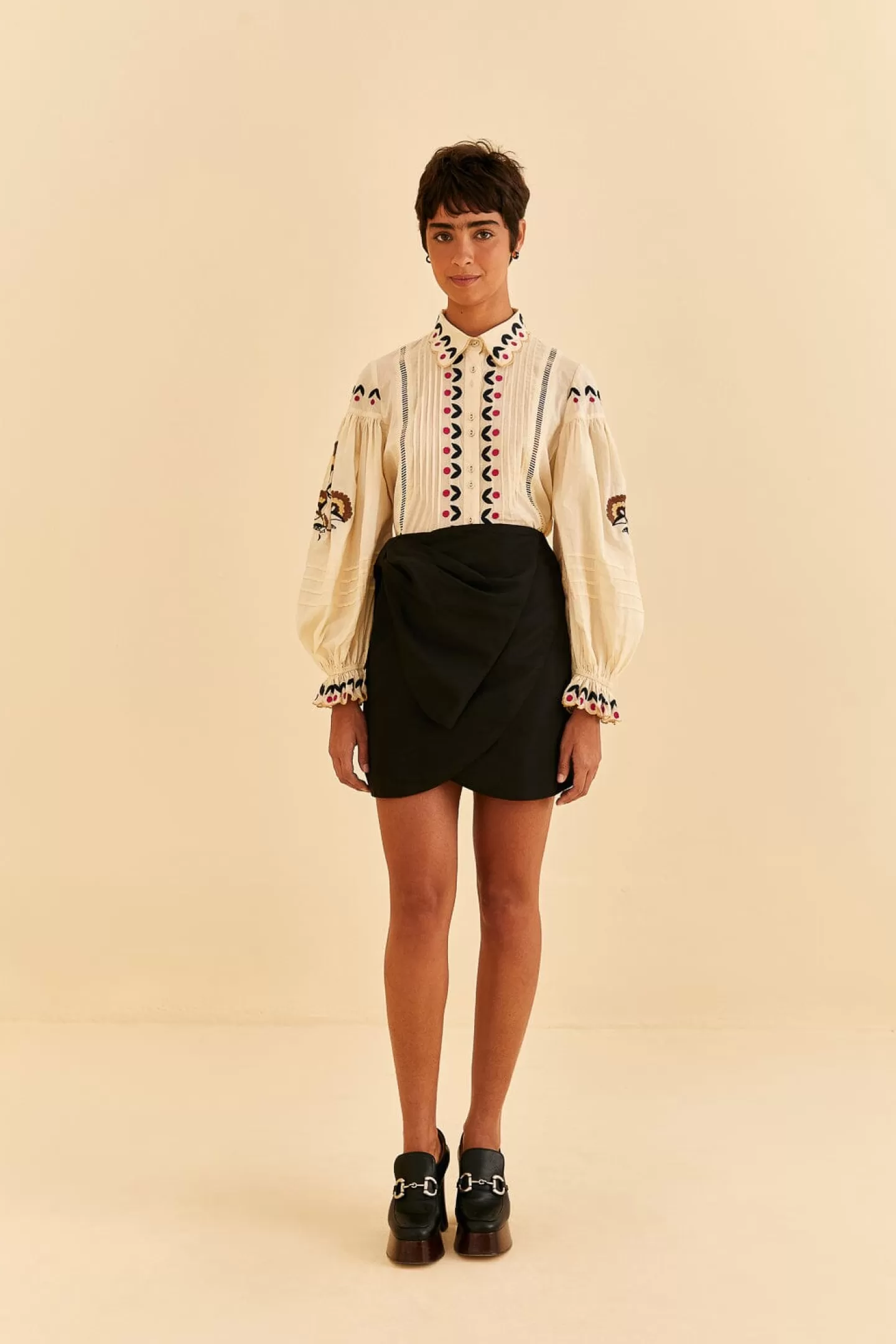 FARM Rio  BLACK TAFFETA MINI SKIRT