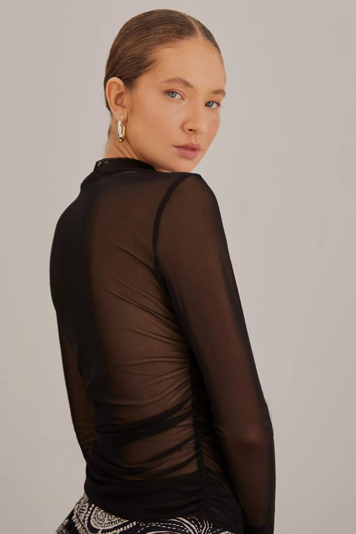 FARM Rio  BLACK TULLE LONG SLEEVE BLOUSE