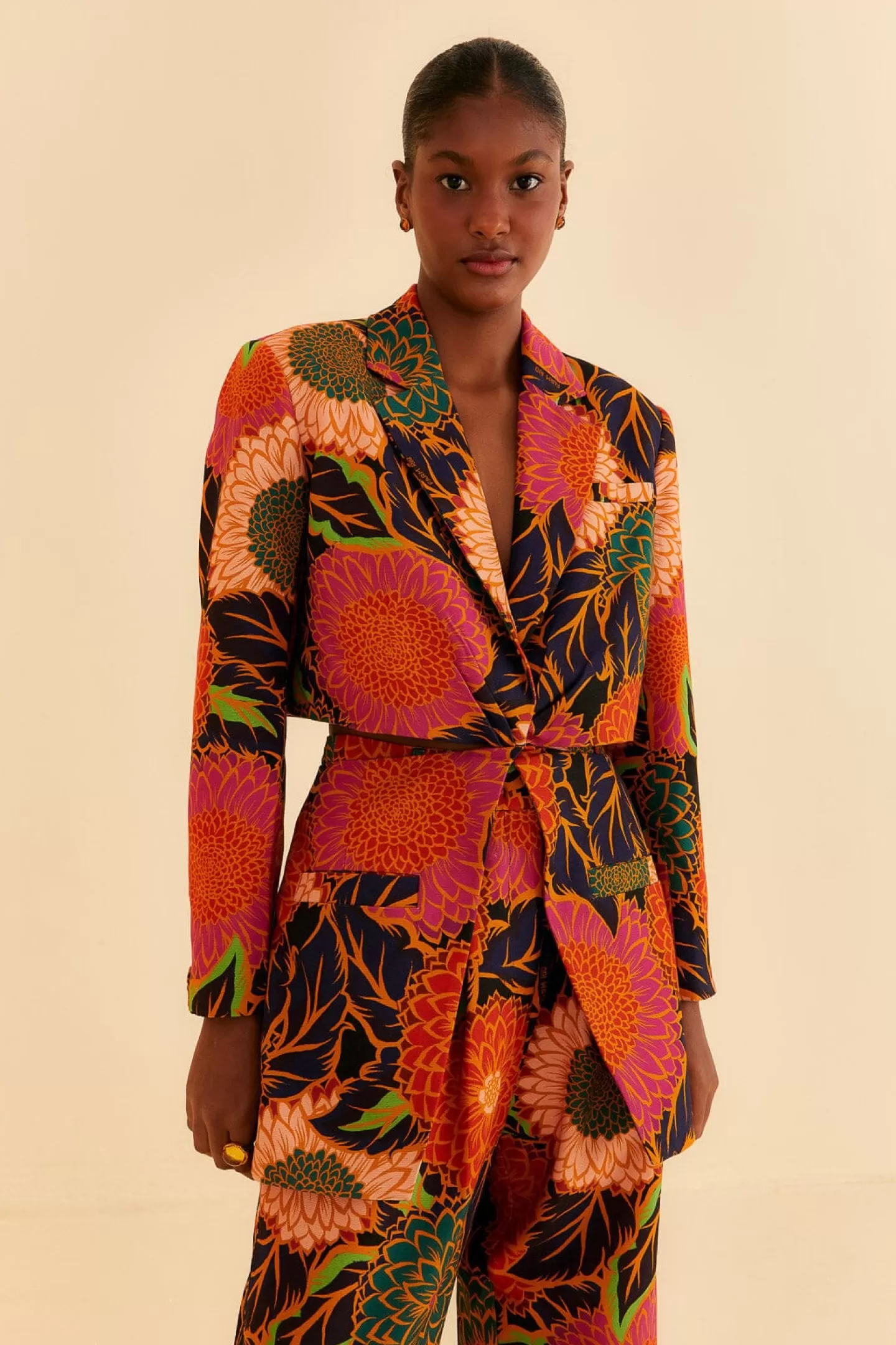 FARM Rio  BLACK VINTAGE GARDEN CUT OUT BLAZER