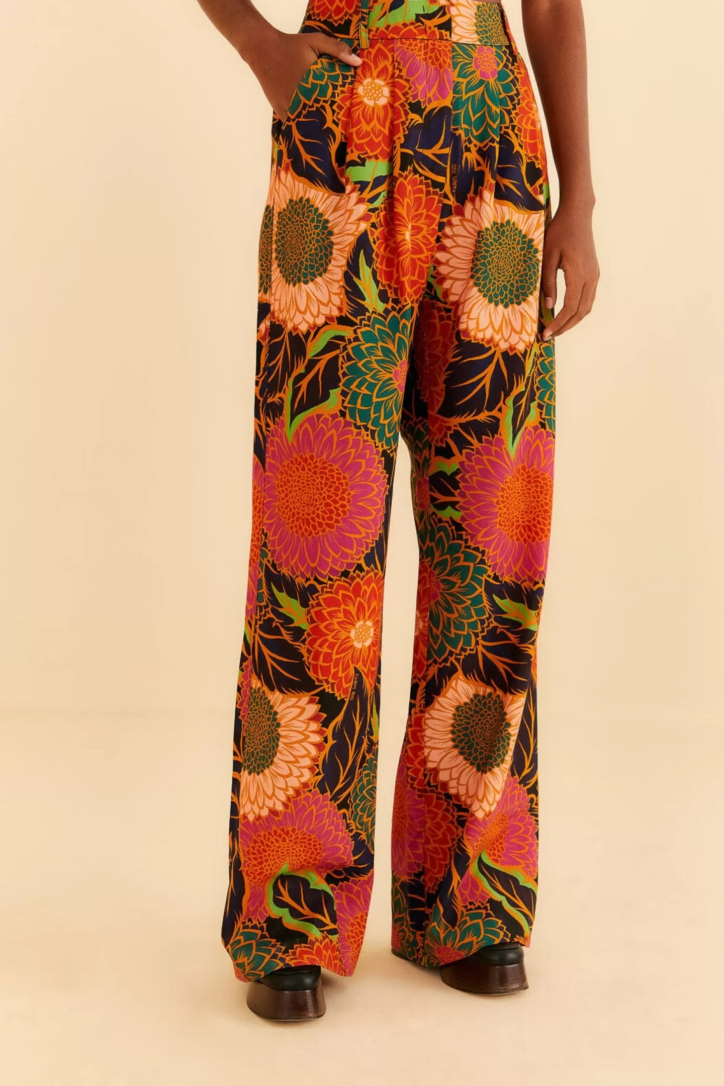 FARM Rio  BLACK VINTAGE GARDEN LOW WAISTED PANTS