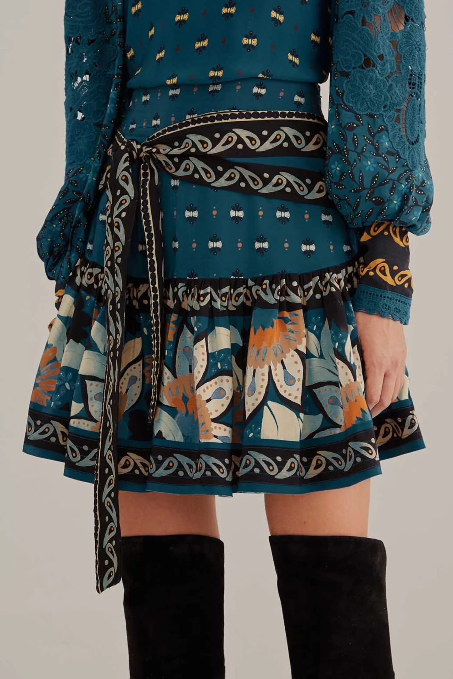FARM Rio  BLUE AINIKA CHILL MINI SKIRT