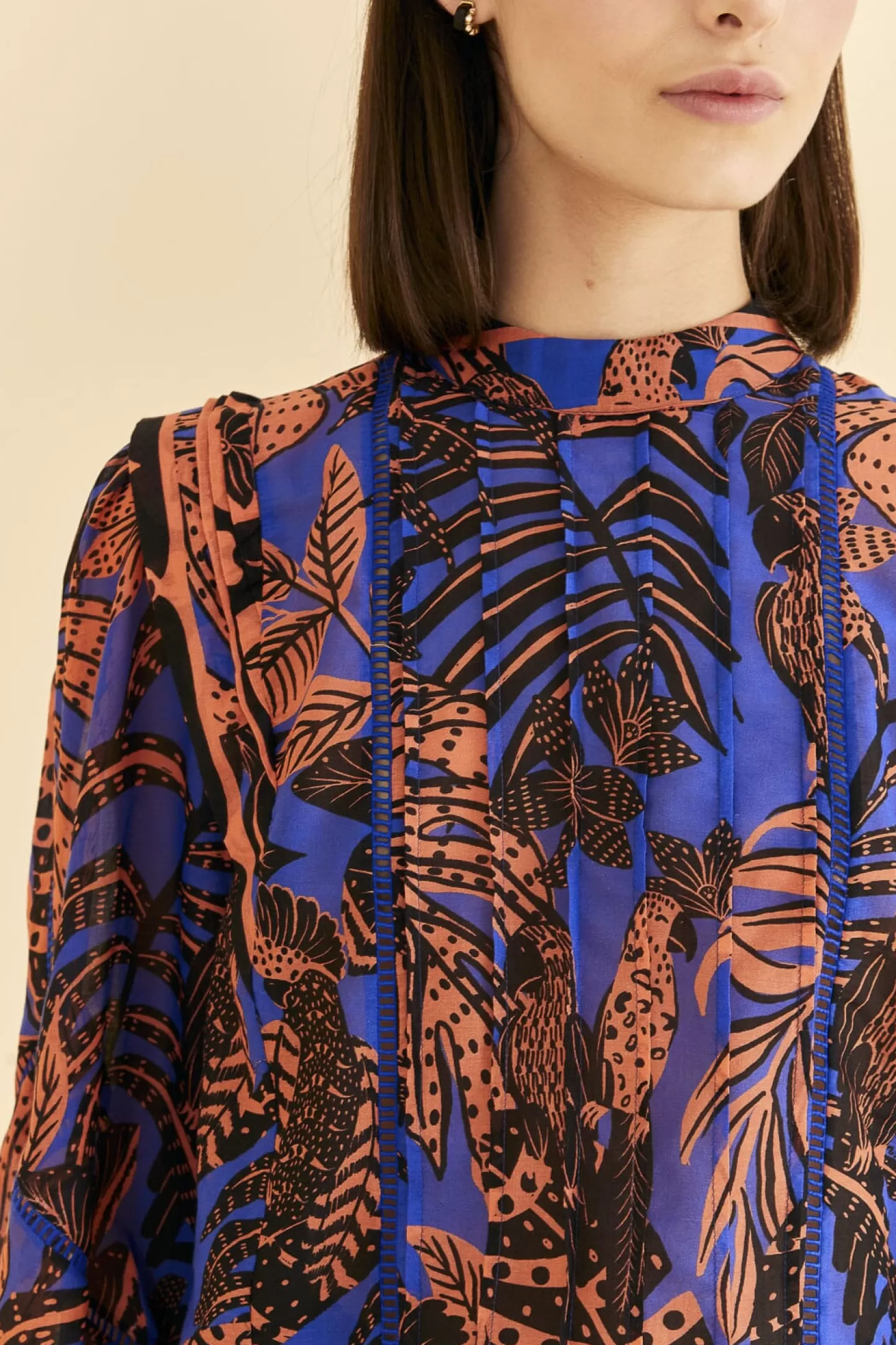 FARM Rio  BLUE TROPICAL GOLD PLEATED LONG SLEEVE BLOUSE