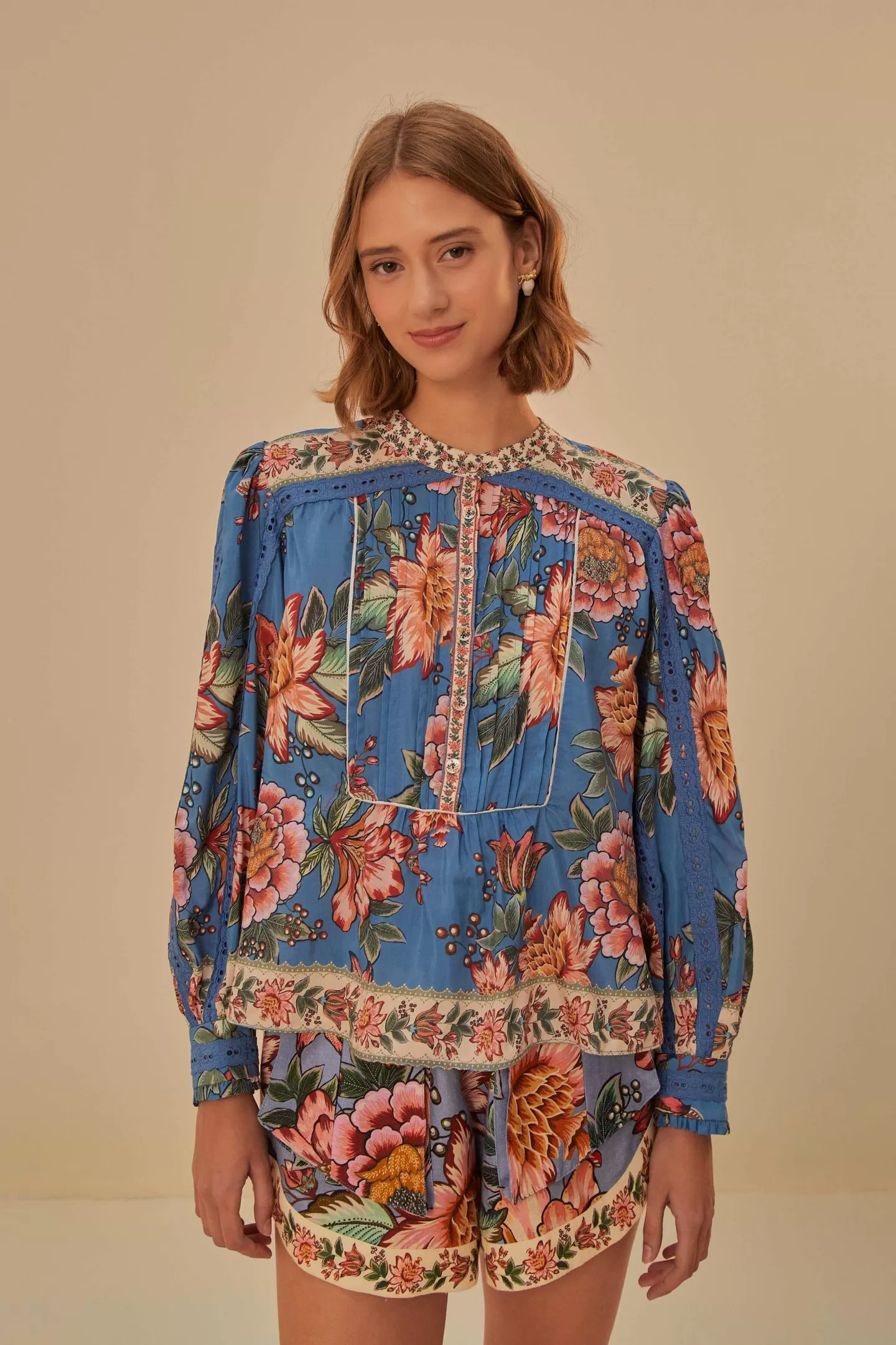 FARM Rio  BLUE WONDERFUL BOUQUET LONG SLEEVE BLOUSE