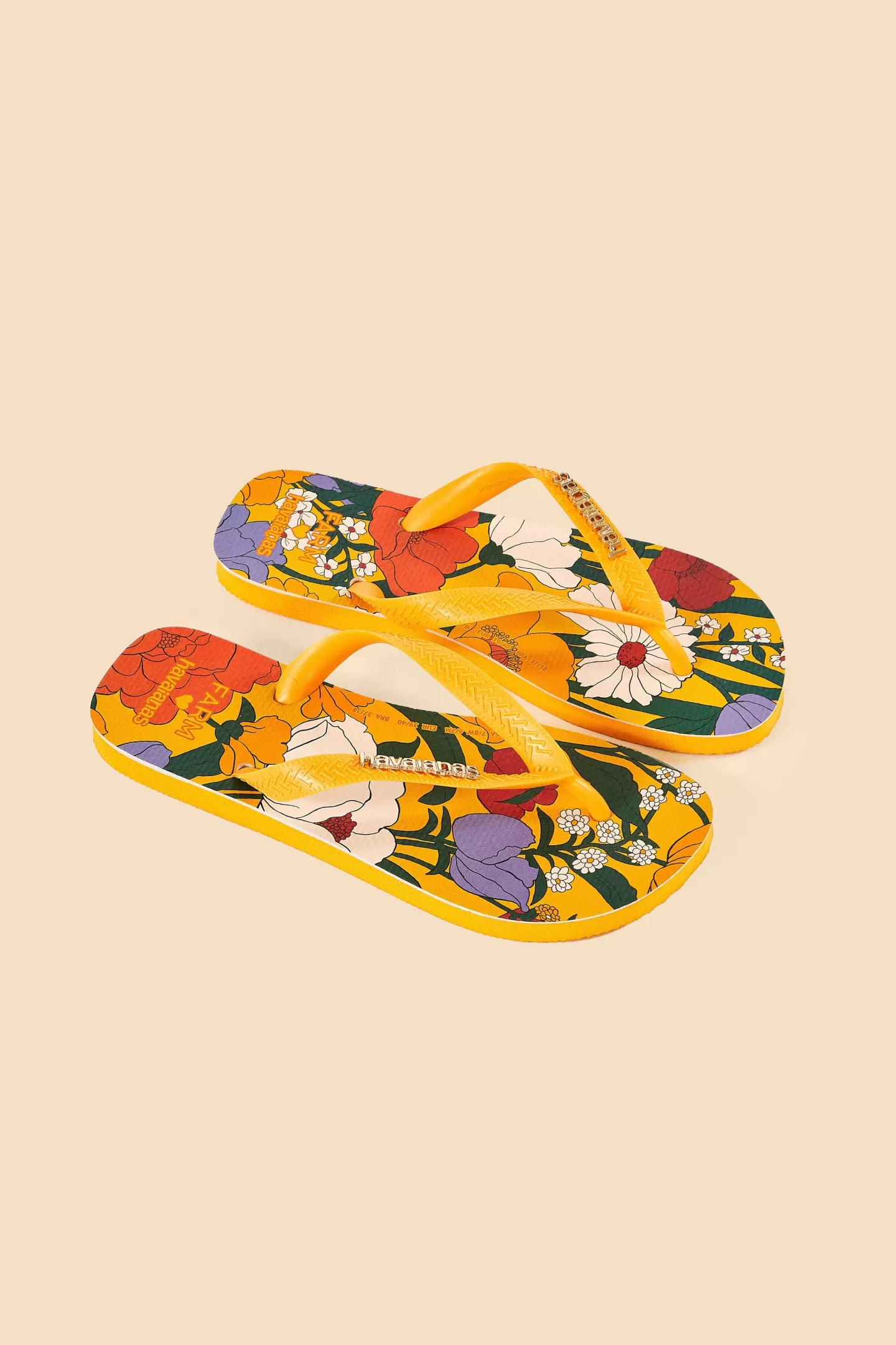 FARM Rio  BUCOLIC FLORAL HAVAIANAS SANDALS