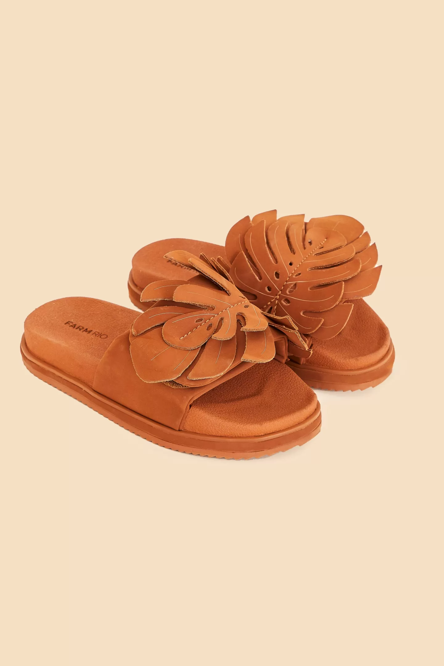 FARM Rio  CARAMEL MONSTERA ANATOMIC SLIDE SANDAL