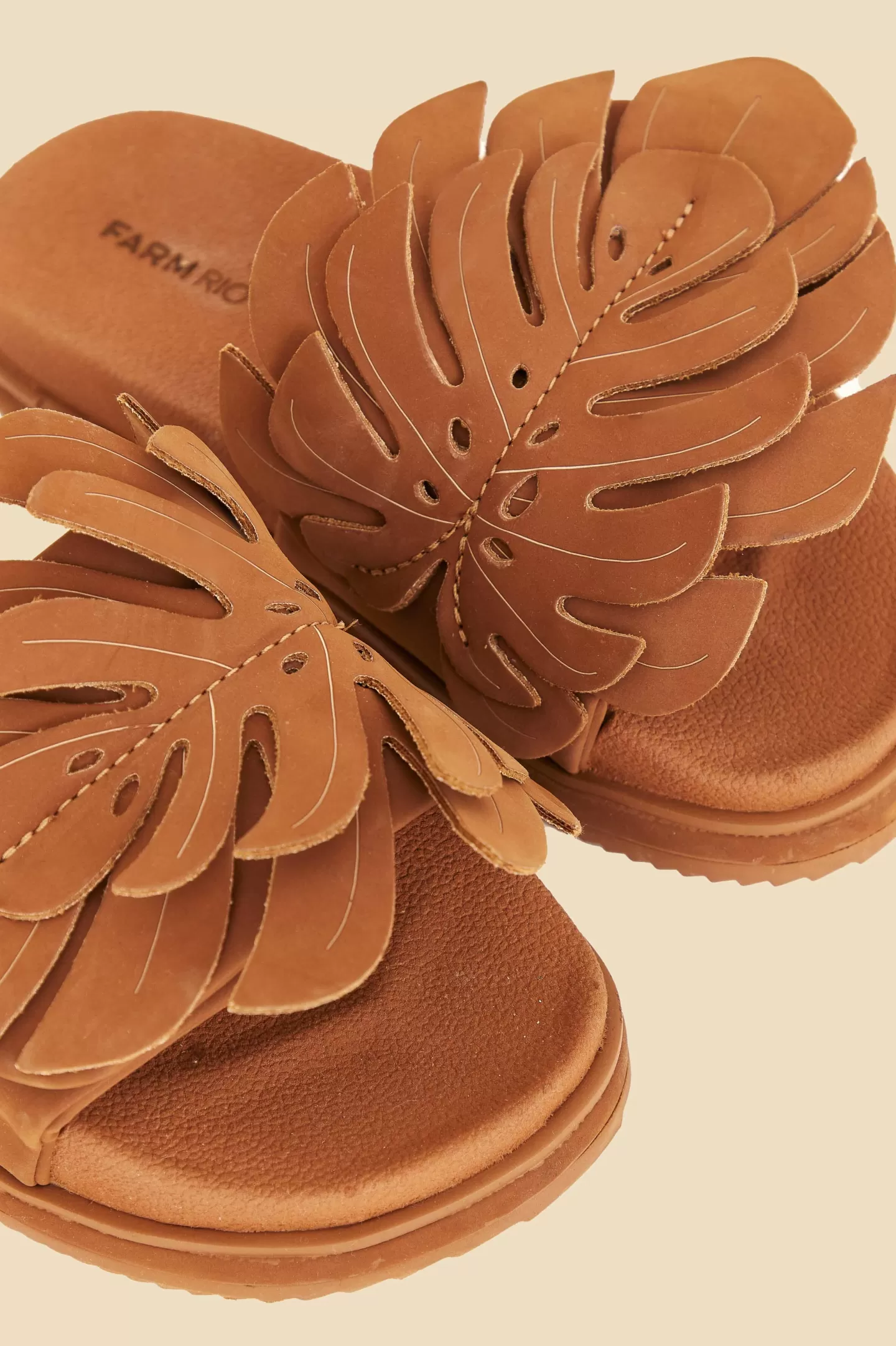 FARM Rio  CARAMEL MONSTERA ANATOMIC SLIDE SANDAL
