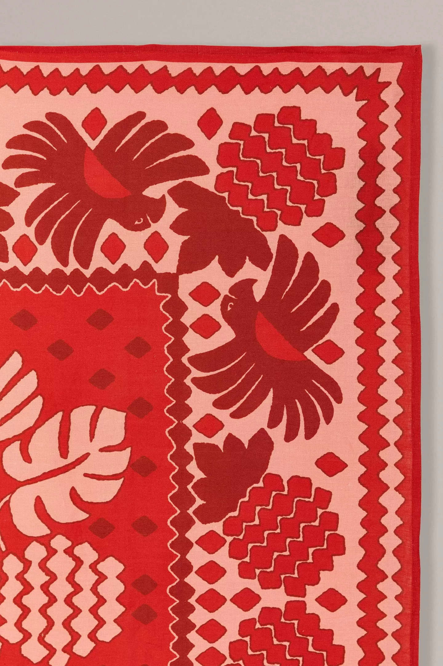 FARM Rio  DAY AND NIGHT SCARVES GO TROPICAL TABLECLOTH