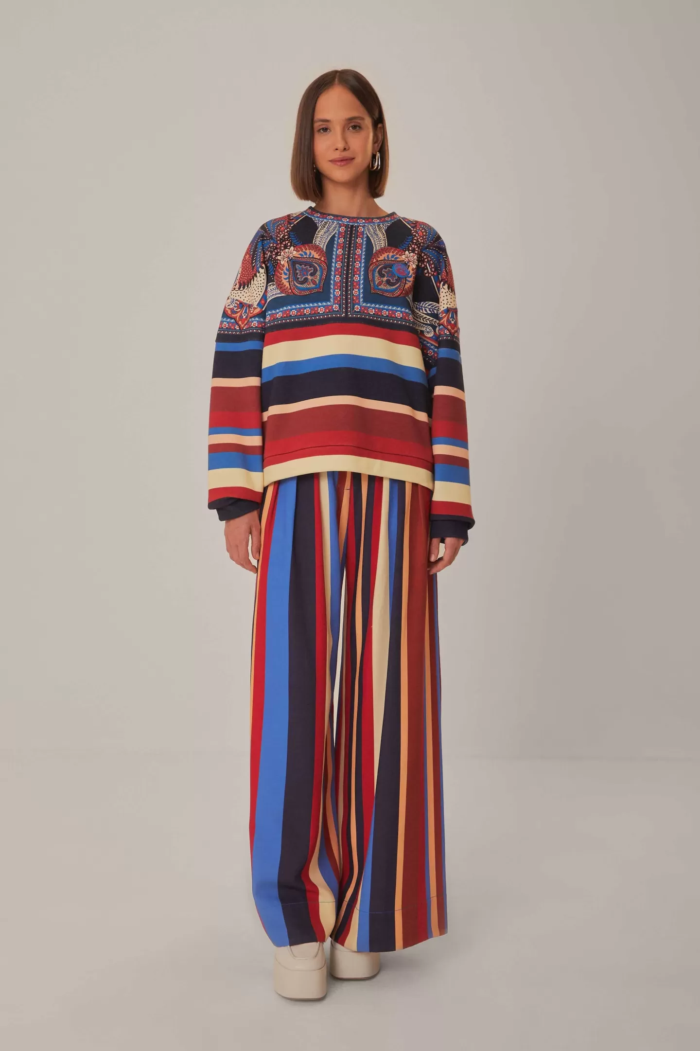FARM Rio  ENERGY SCARF MIXED PRINT SWEATSHIRT