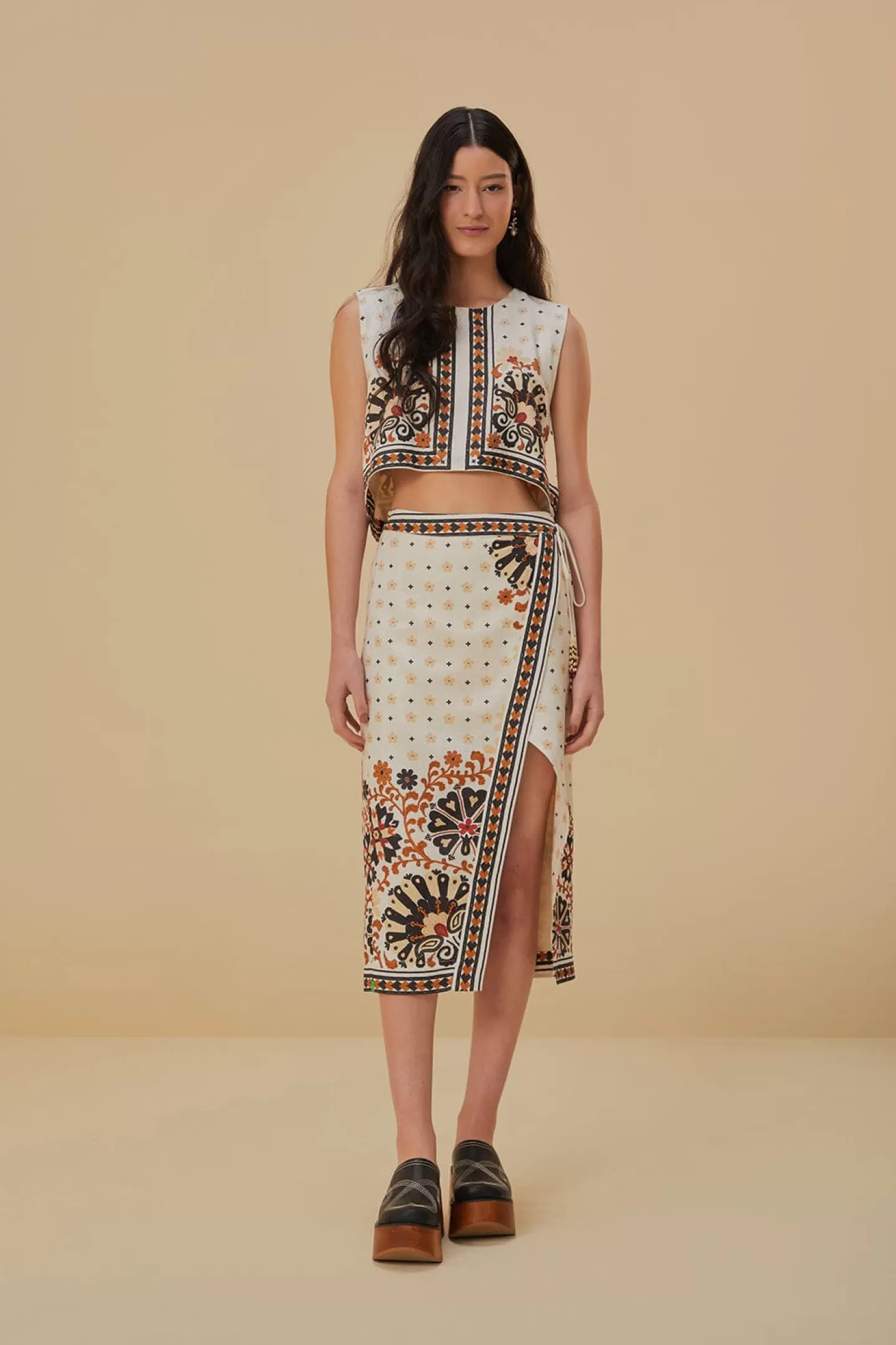 FARM Rio  FLOWER FAN TAPESTRY OFF-WHITE CROPPED