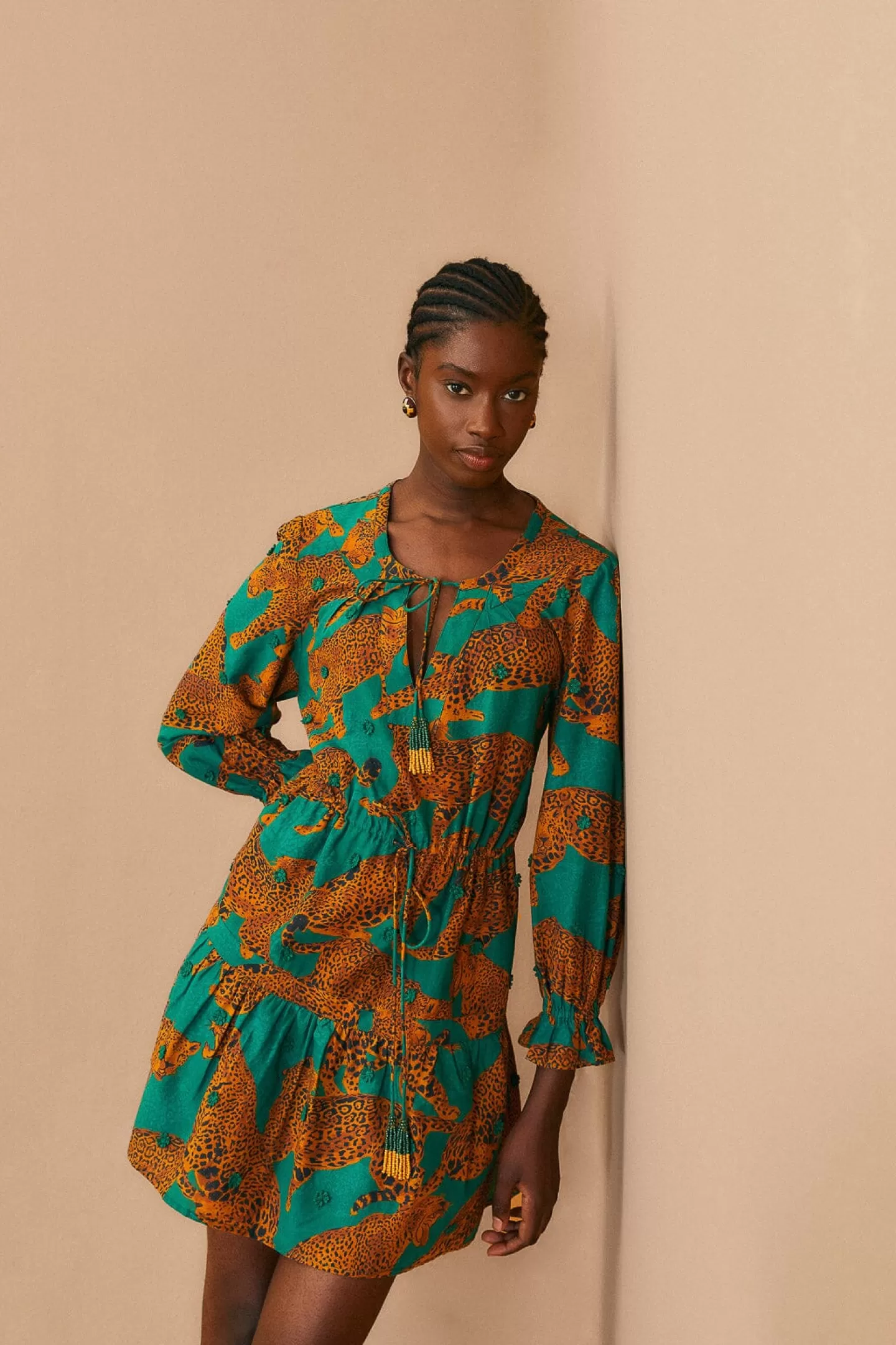 FARM Rio  GREEN ARTSY LEOPARDS LONG SLEEVE MINI DRESS