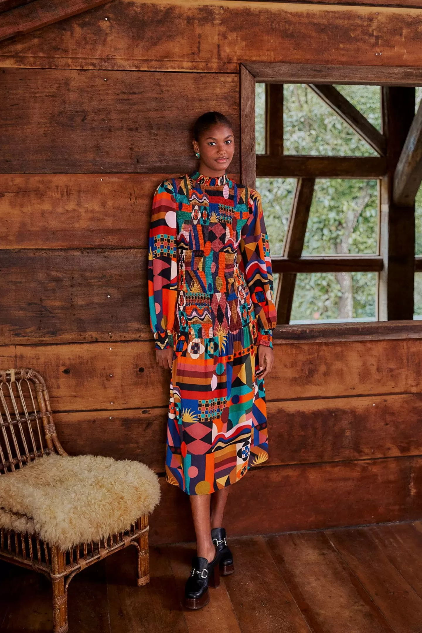 FARM Rio  MULTICOLOR TROPICAL SHAPES LENZING™ ECOVERO™ VISCOSE MIDI DRESS