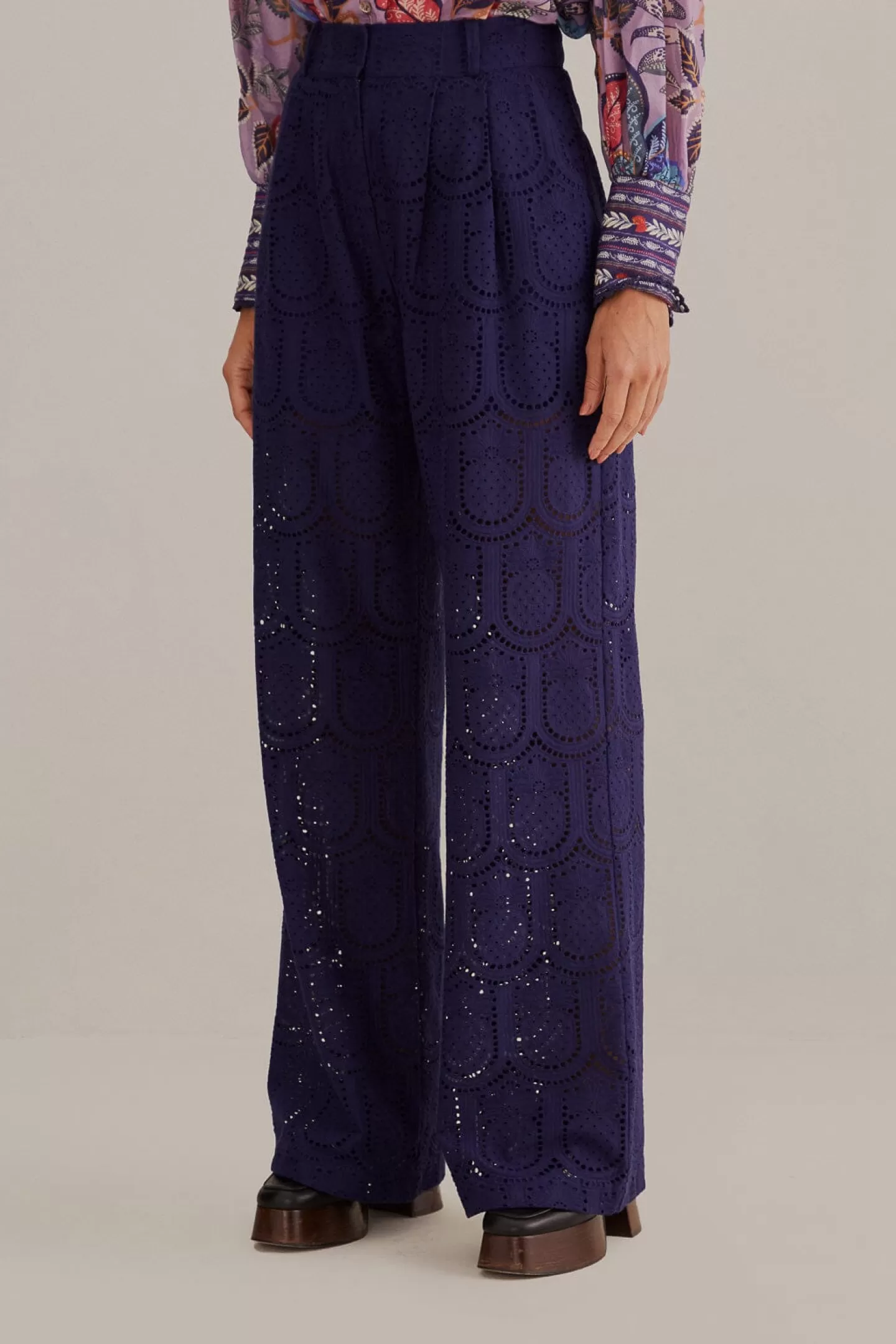 FARM Rio  NAVY BLUE PINEAPPLE EYELET PANTS