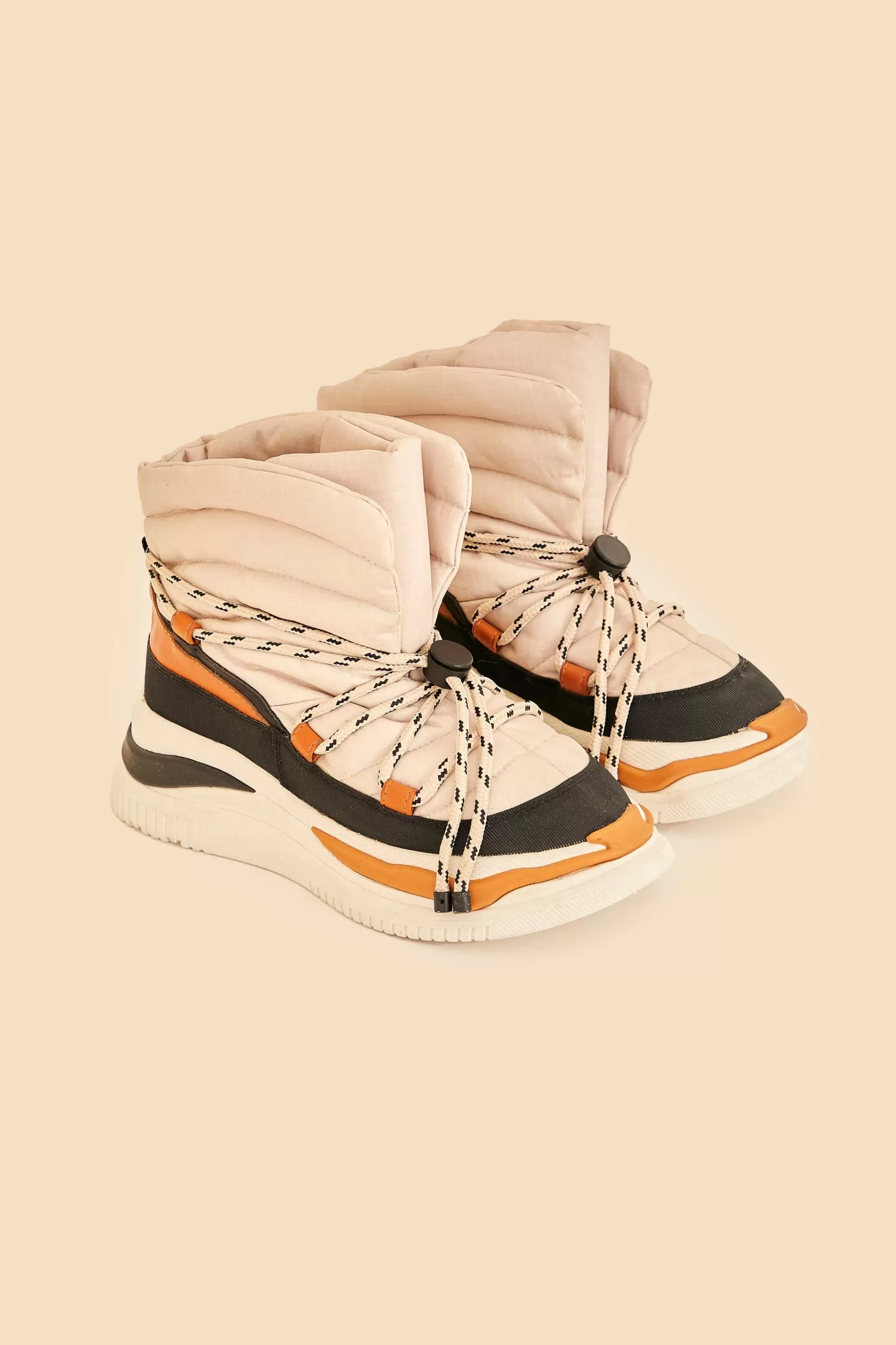 FARM Rio  OFF WHITE MATELASSE PUFFY BOOT