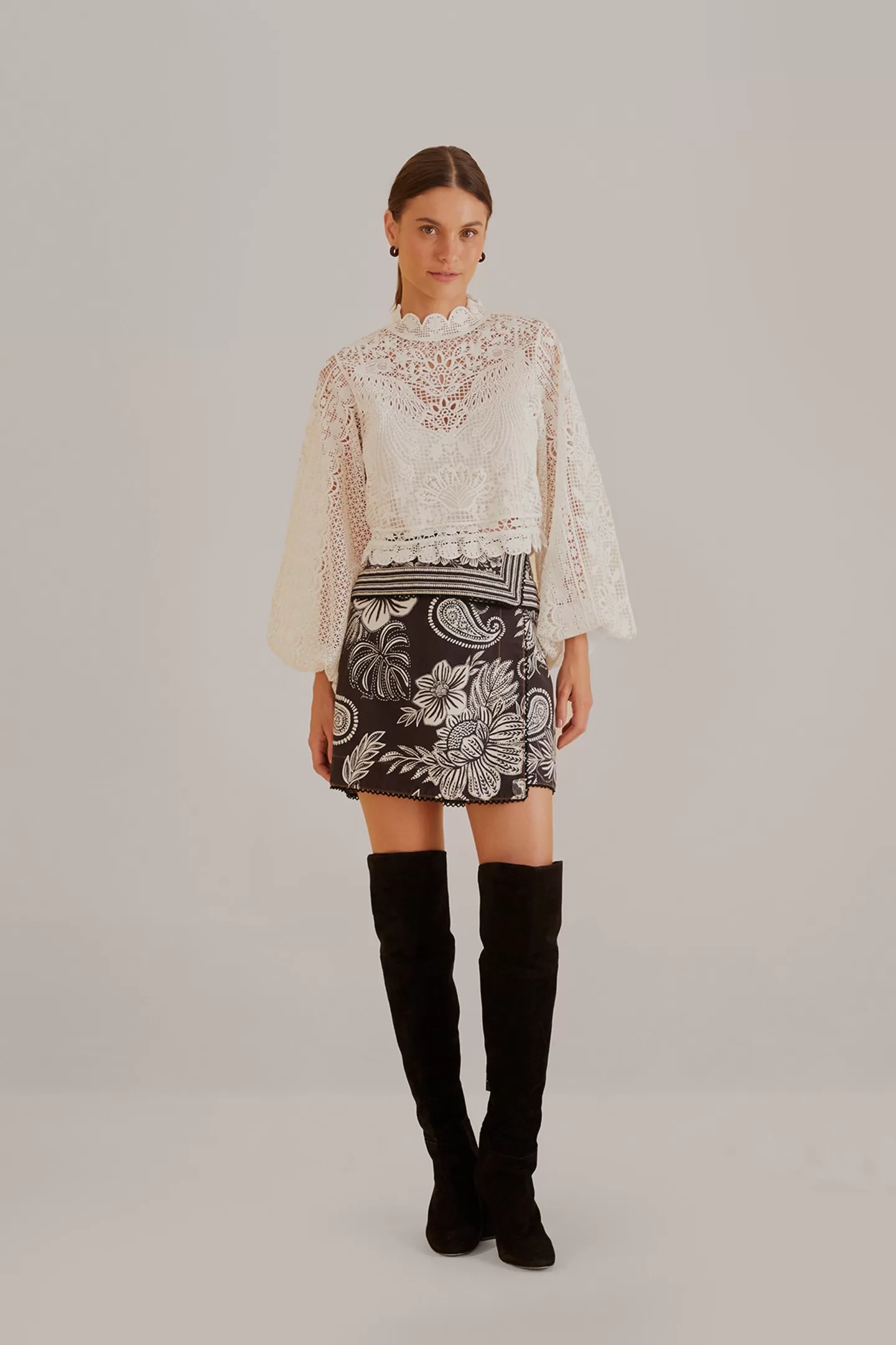 FARM Rio  OFF-WHITE GUIPURE LONG SLEEVE BLOUSE