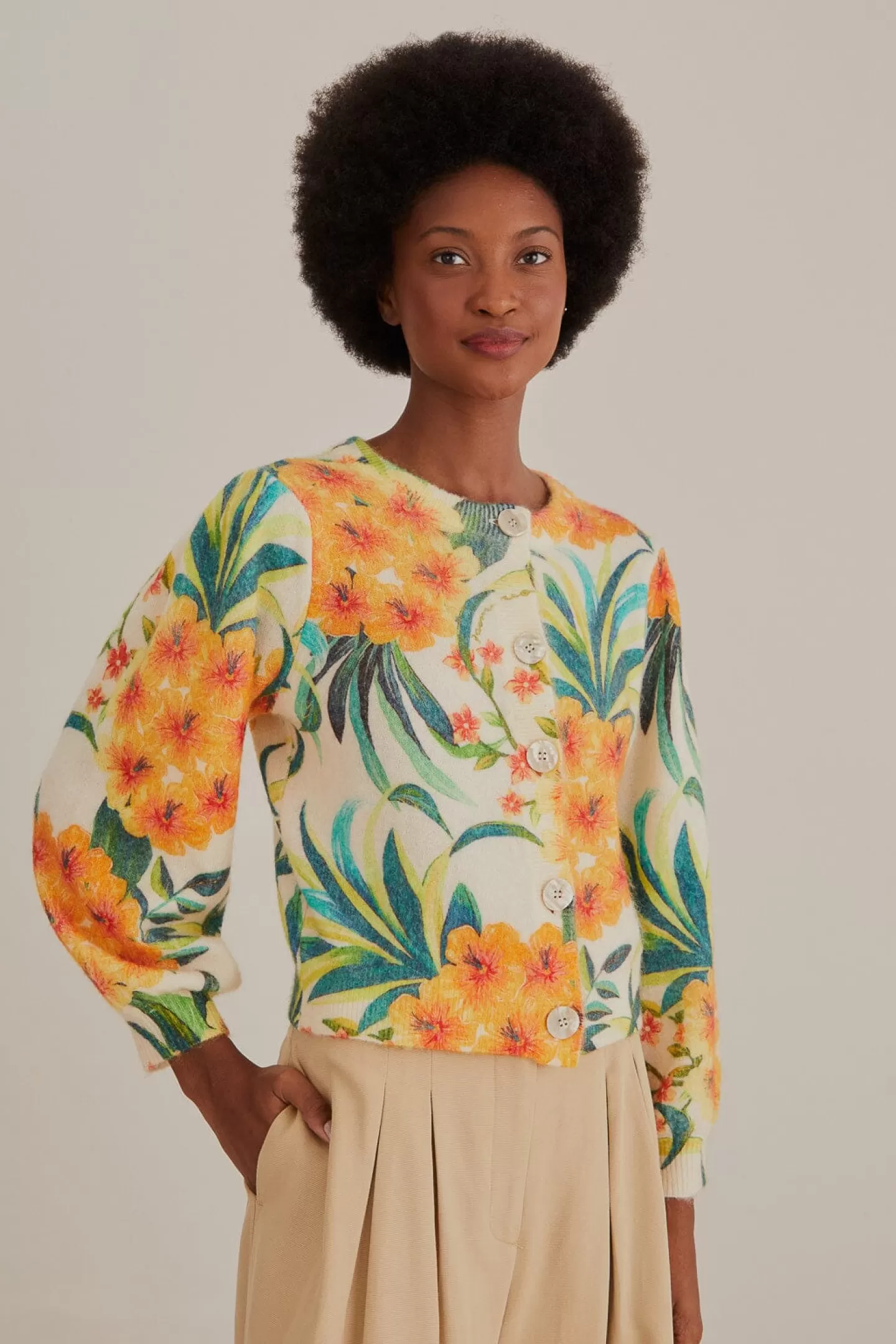 FARM Rio  OFF-WHITE PINEAPPLE BLOOM KNIT CARDIGAN