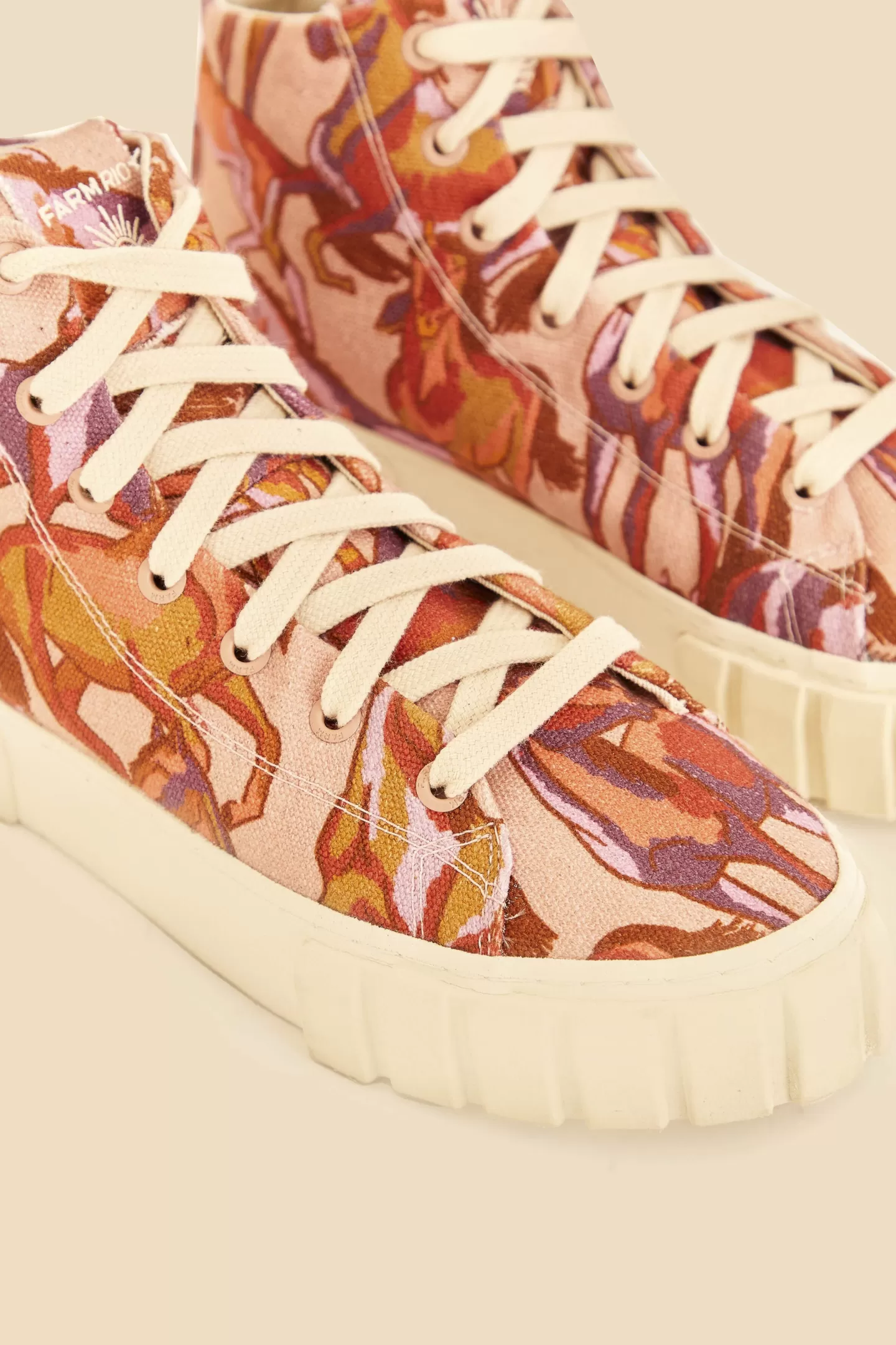 FARM Rio  ROSE WILD HORSES FLATFORM SNEAKER