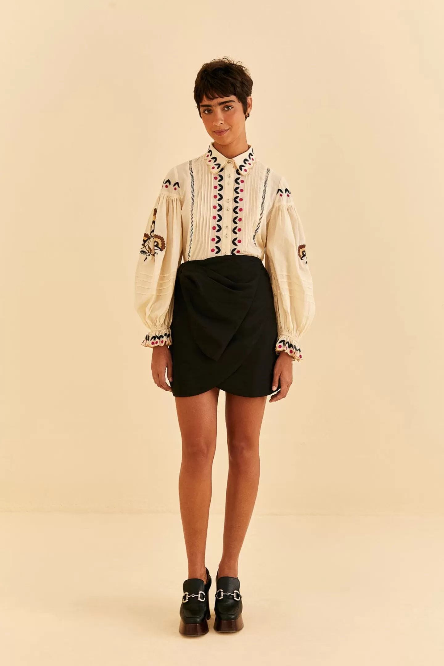 FARM Rio  SAND PALMS PARADISE EMBROIDERED BLOUSE