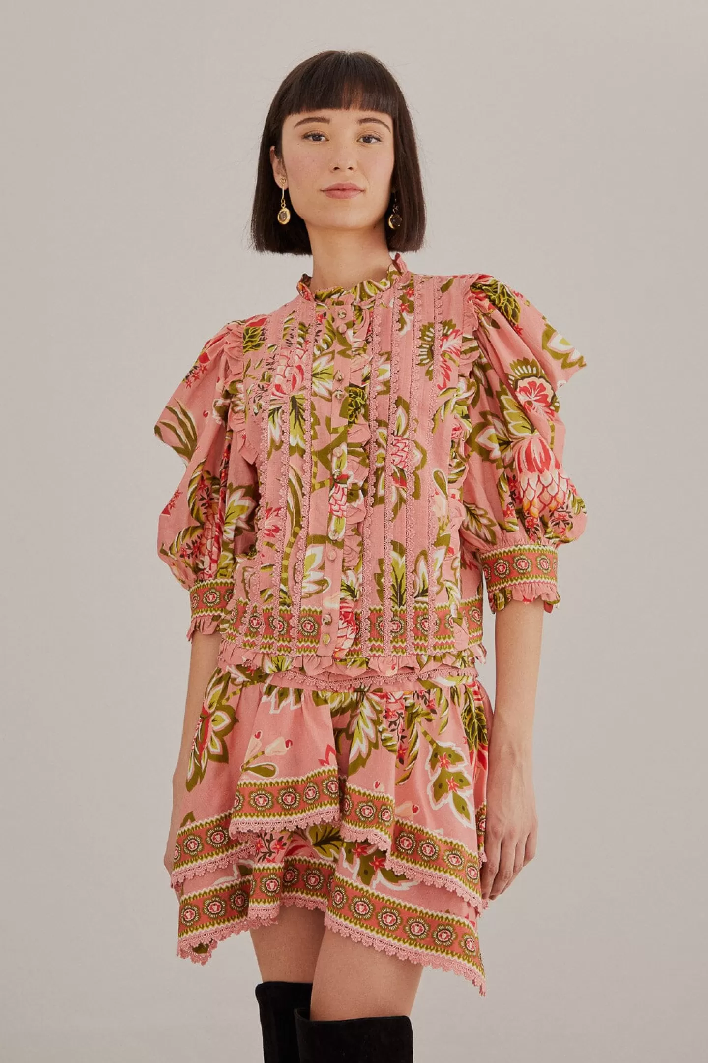 FARM Rio  SOFT PINK AURA FLORAL MINI SKIRT