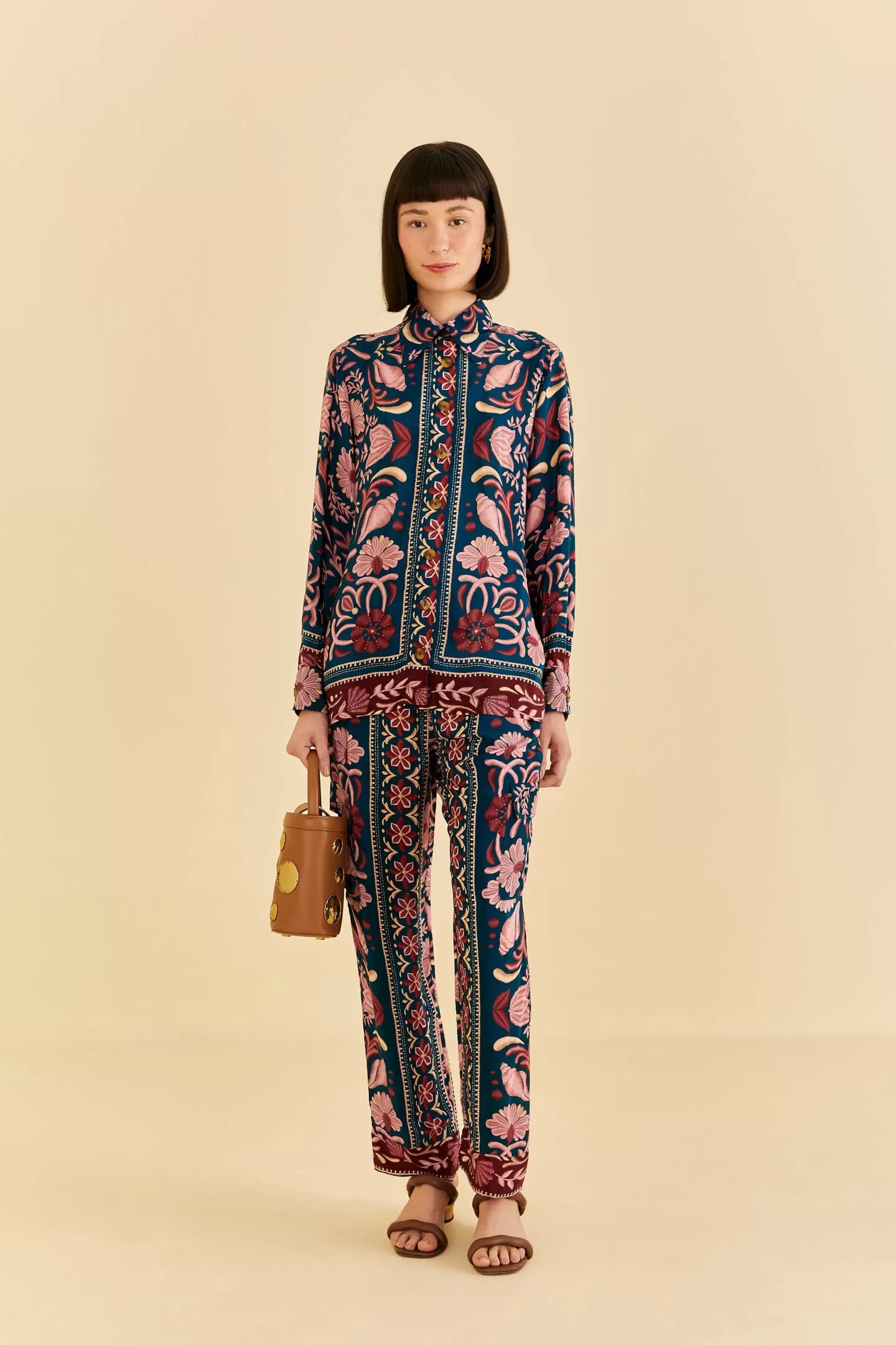 FARM Rio  TEAL SEASHELL TAPESTRY CARGO PANTS
