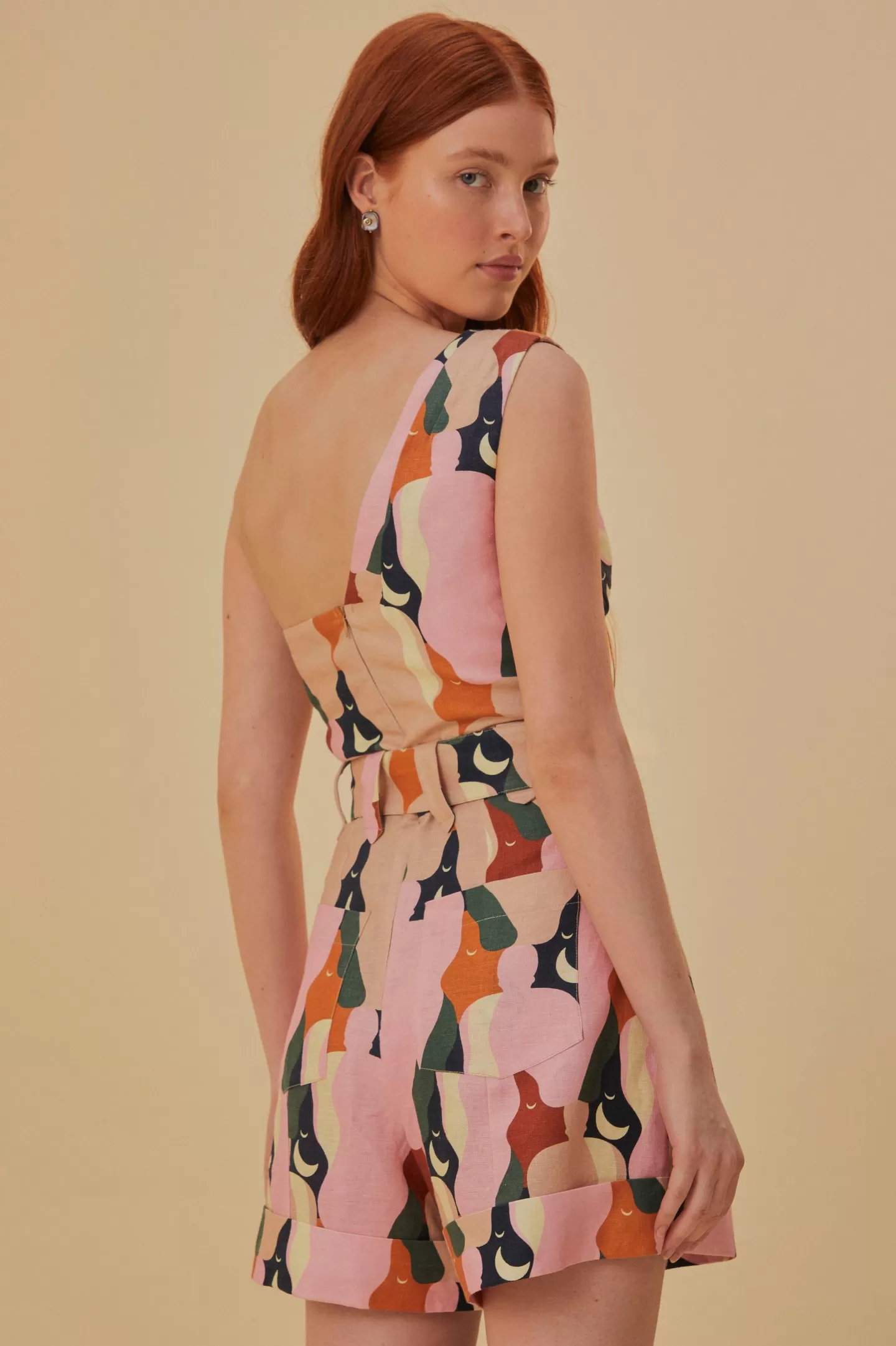 FARM Rio  THE KISS MULTICOLOR ONE SHOULDER ROMPER