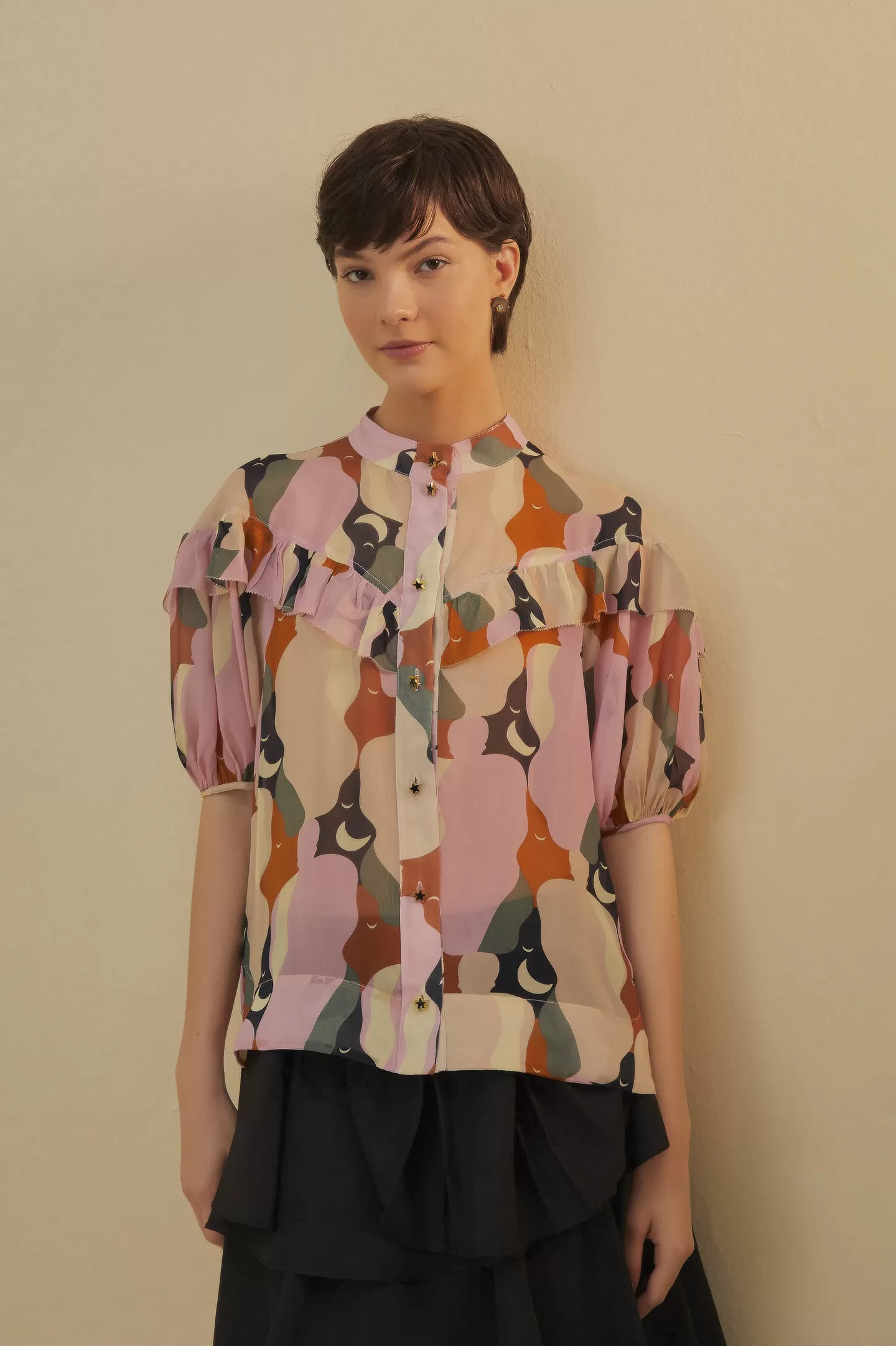 FARM Rio  THE KISS MULTICOLOR SHORT SLEEVE BLOUSE