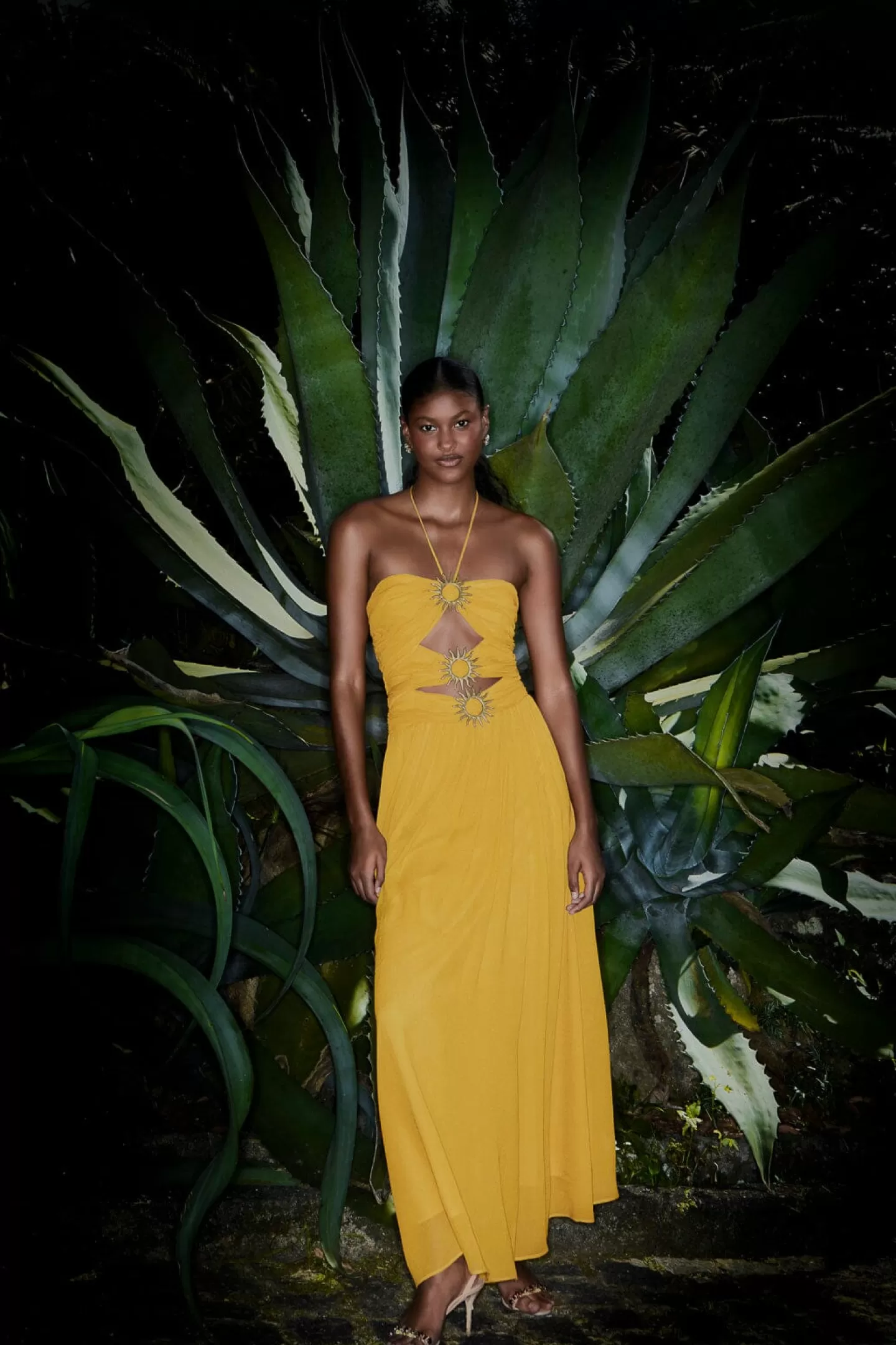 FARM Rio  YELLOW SLEEVELESS MAXI DRESS WITH SUN BUCKLE